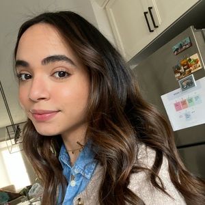 Meet your Posher, Marcela